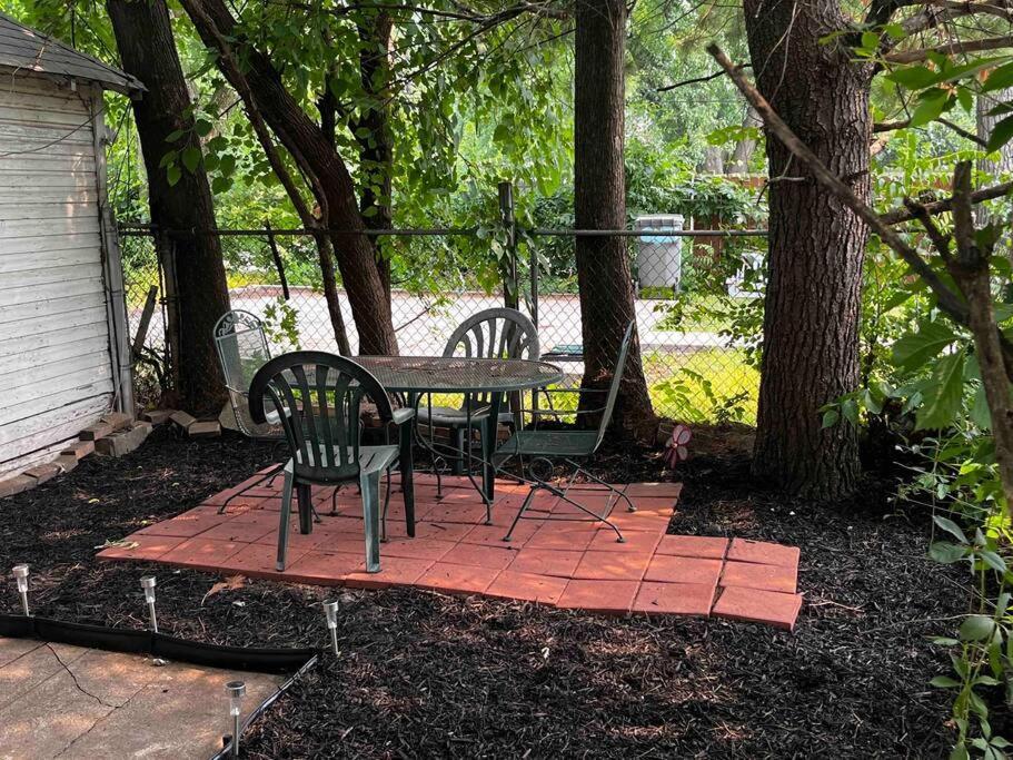 Comfortable 2-bdrm Spacious With Wifi & Patio Casa de Férias *